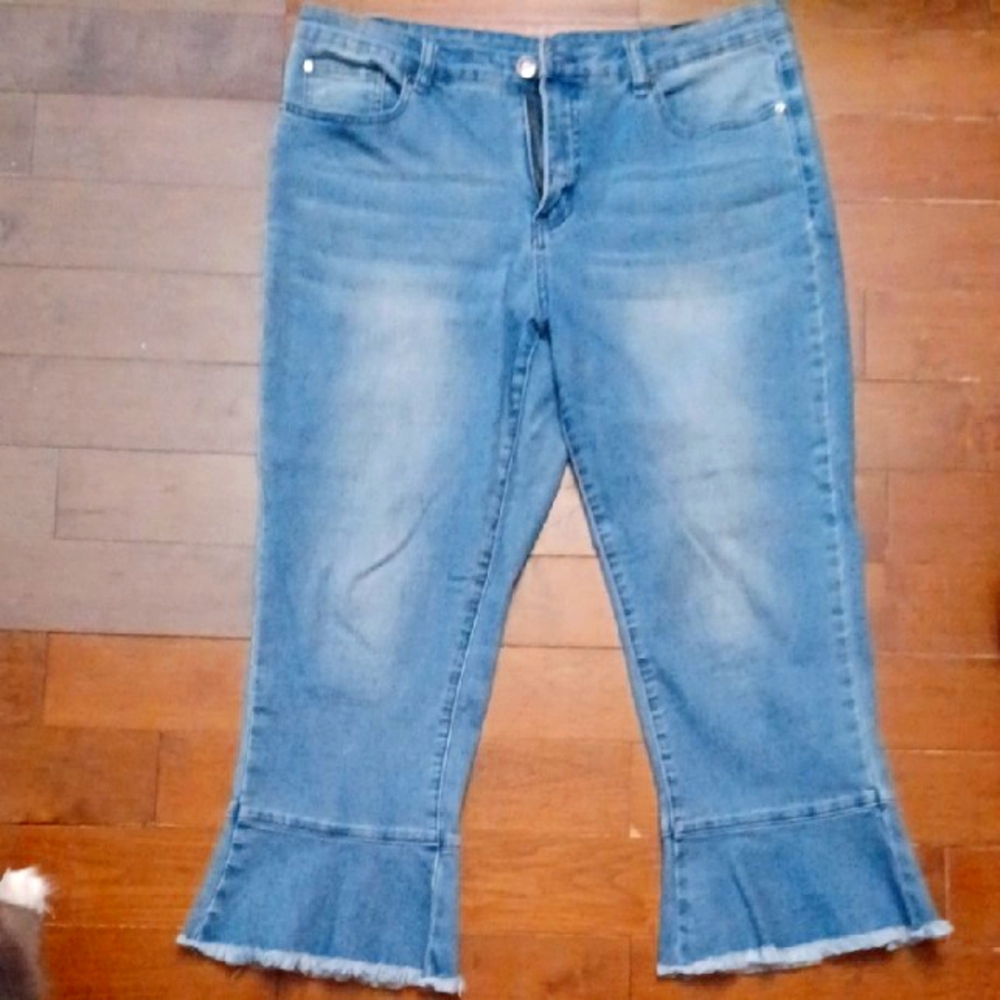Women's Blue Flared Jeans Capri Length Size 12